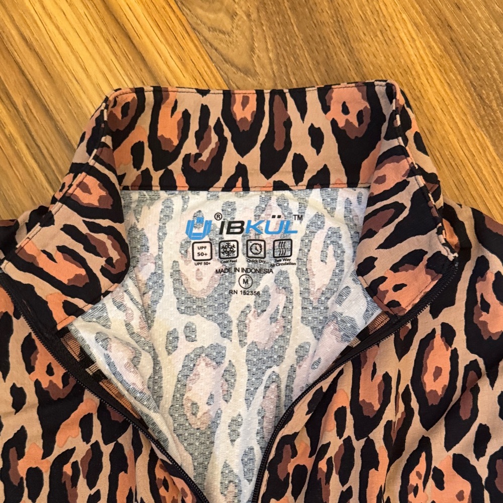 IBKUL Animal Print Zip-Up Top in Brown and Black